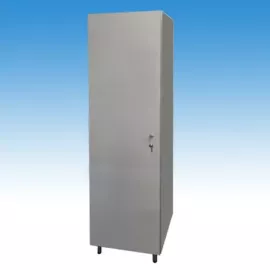 Tisztítószer tároló szekrény bútorlapból, 500x1900x500 mm,  ABS élzárású bútorlap ajtó, egyszerű lábbal, zárral